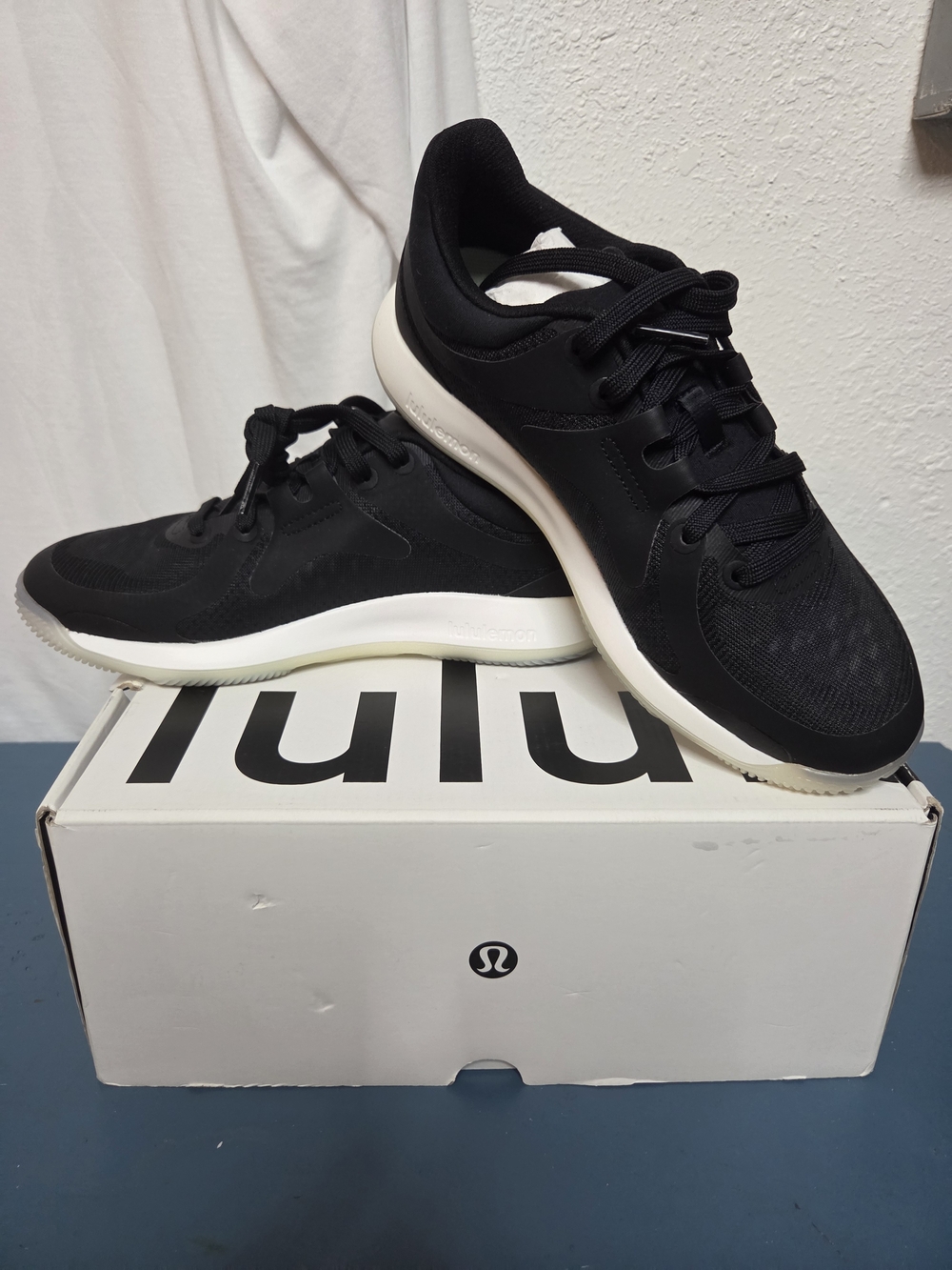 lululemon athletica  Black Athletic Sneaker Size 5.5